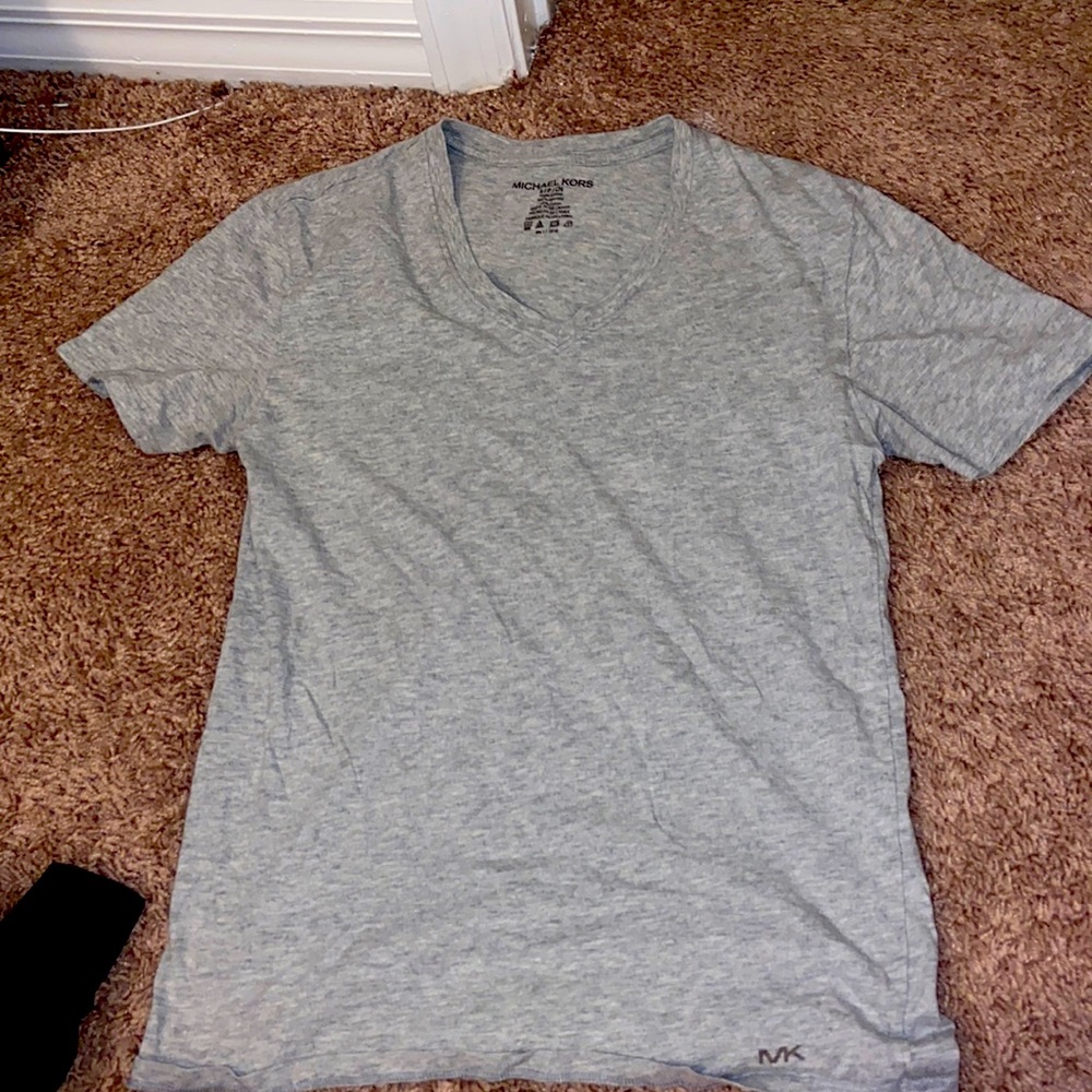 Grey t-shirt